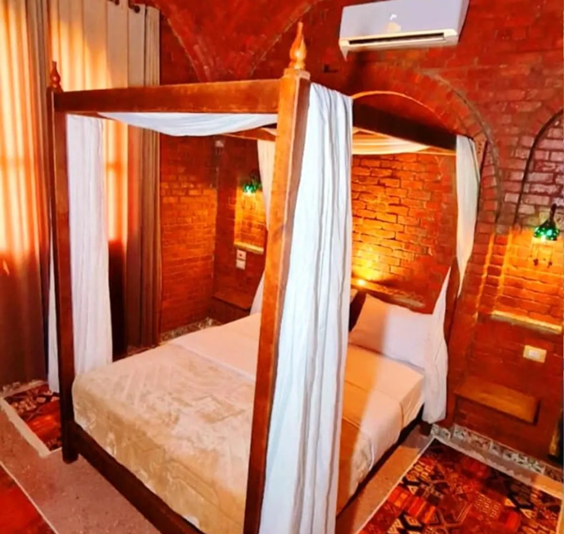 Luxor Tower Villa